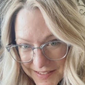 Meet your Posher, D'anne